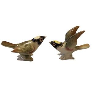Vintage Set of Ceramic Swallow Bird Salt and Pepper Shakers SEE PICS